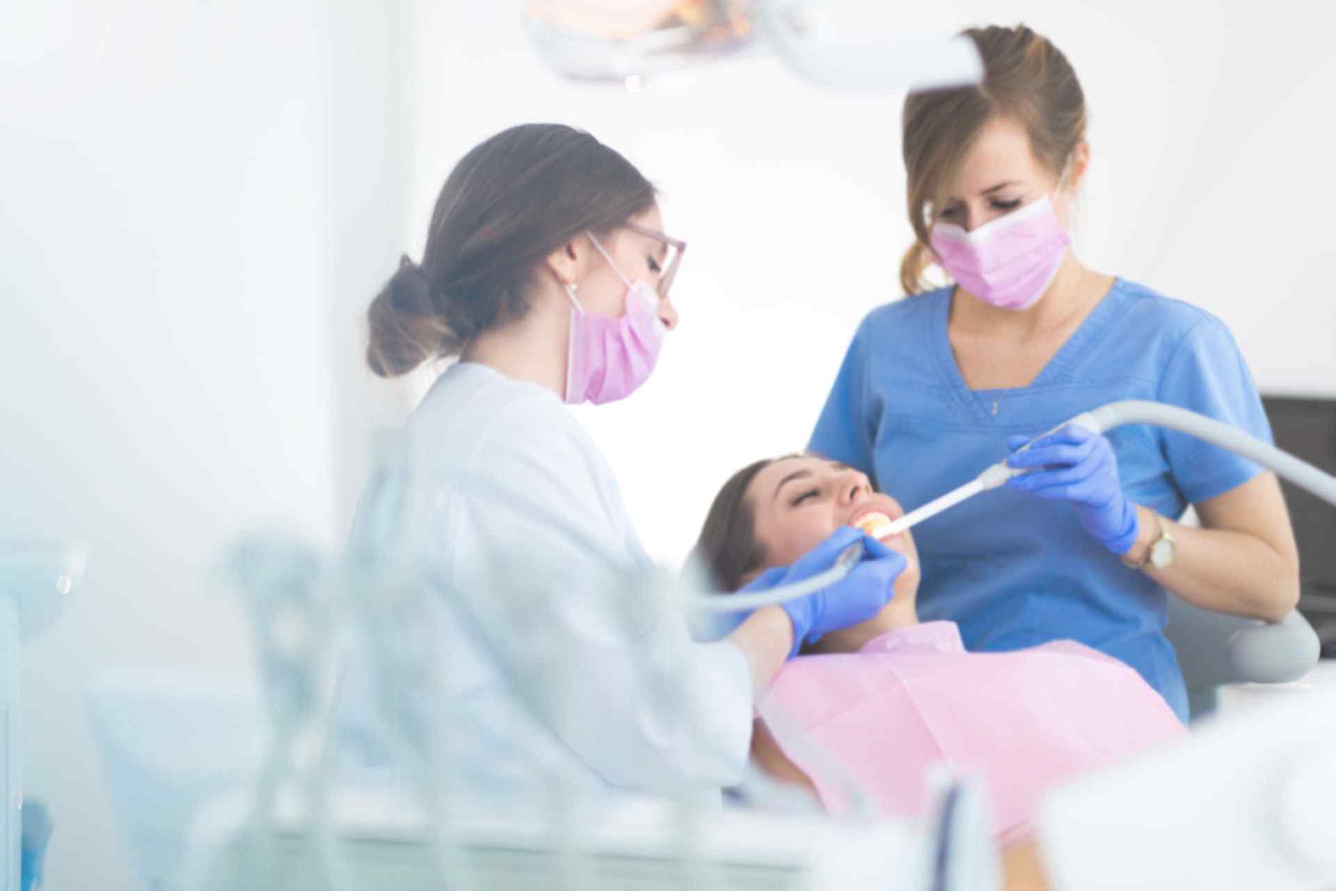 https://emergencydentistomahane.com/wp-content/uploads/2020/02/about_us_background.jpg